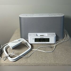 Sony Dream Machine Alarm Radio Ipod Dock ICF-CS10iP White & Grey Tested